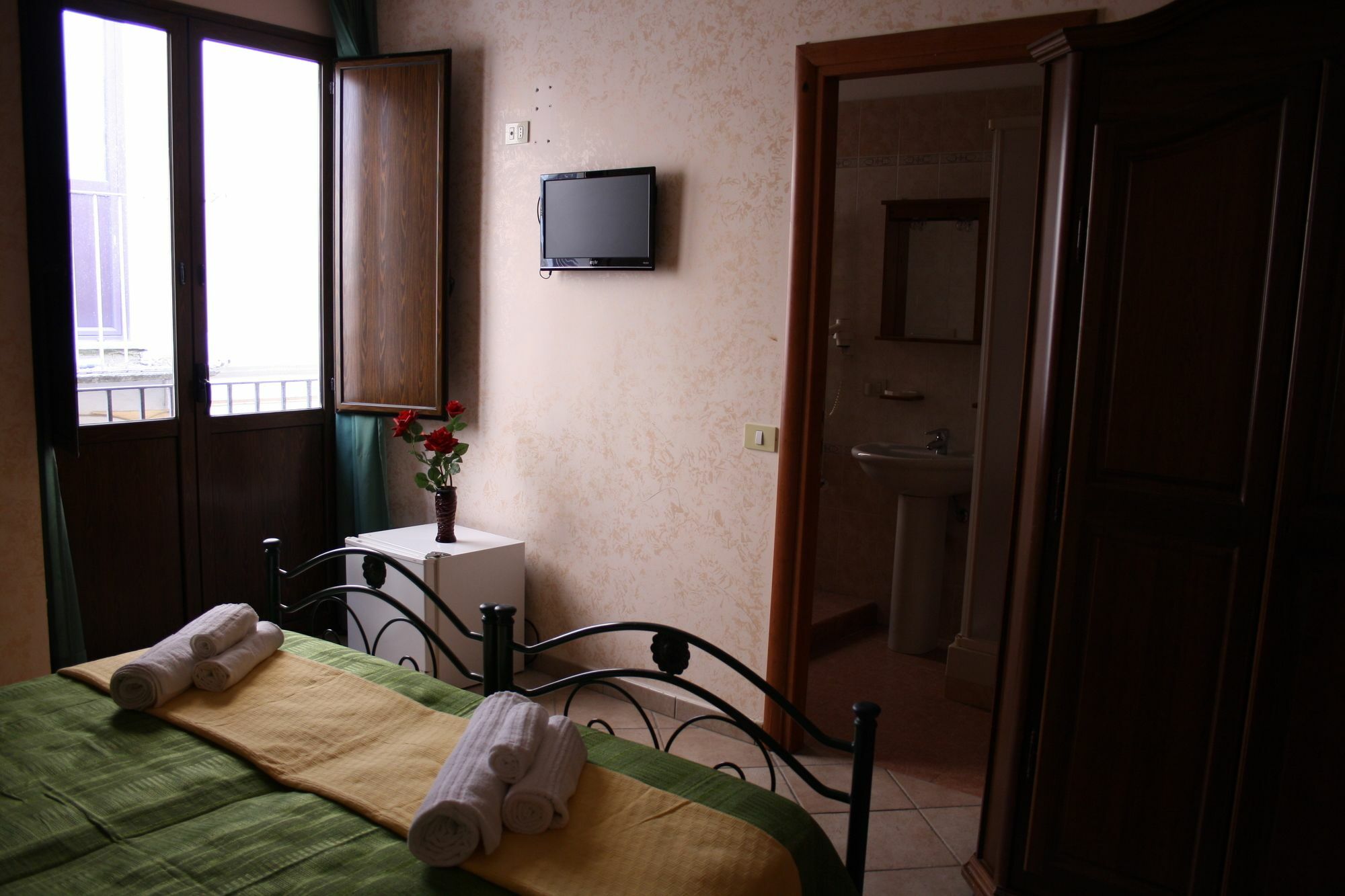 Cityguesthouse كاتانزارو المظهر الخارجي الصورة
